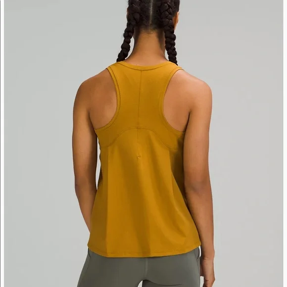 Brand new with tags lululemon “Essential Tank Train” - Picture 2 of 4